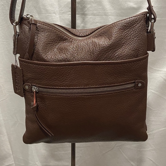 Danier Brown Leather Crossbody/Shoulder Bag – Genuine Leather Canadian Brand - Picture 1 of 12